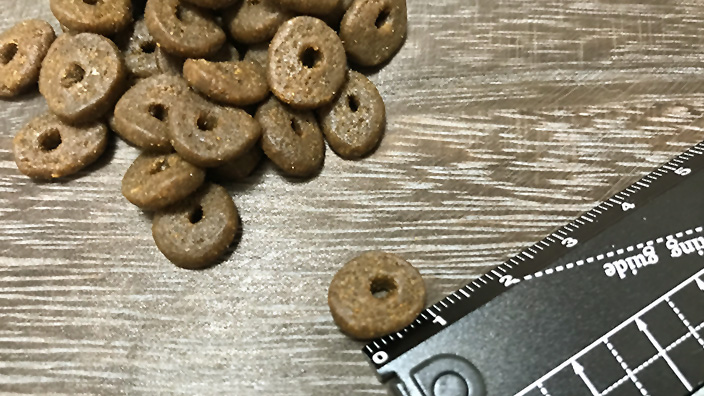 ジャガーキャットフードの口コミ・評判_ジャガーキャットフードの商品レビュー_粒の大きさと形